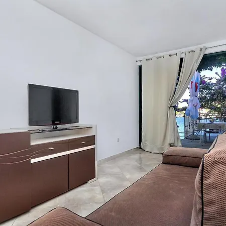 Apartment By The Sea Cove Pokrivenik, Hvar - 10419