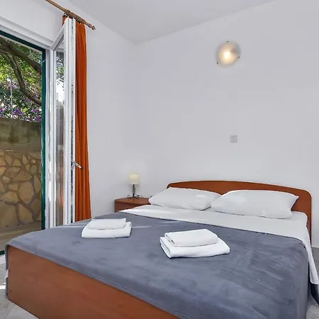 By The Sea Cove Pokrivenik, Hvar - 10419 Apartment Zastrazisce