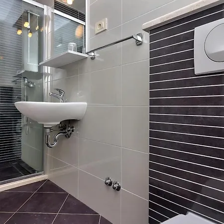 By The Sea Cove Pokrivenik, Hvar - 10419 Apartment Zastrazisce