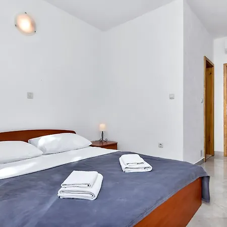 By The Sea Cove Pokrivenik, Hvar - 10419 Apartment
